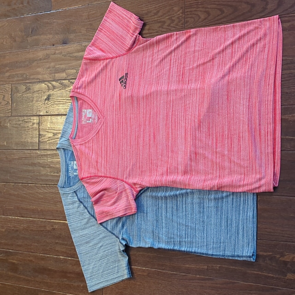 Set of 2 Adidas tech T-shirts size large